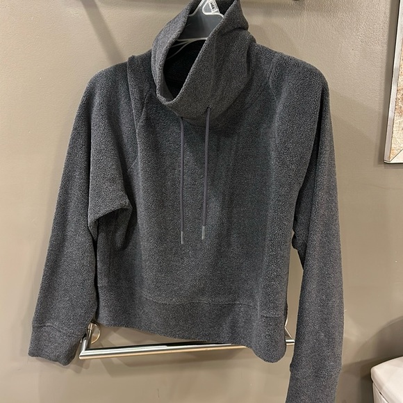 Old navy active cropped fleece cowl neck pullover - Small - Picture 2 of 4
